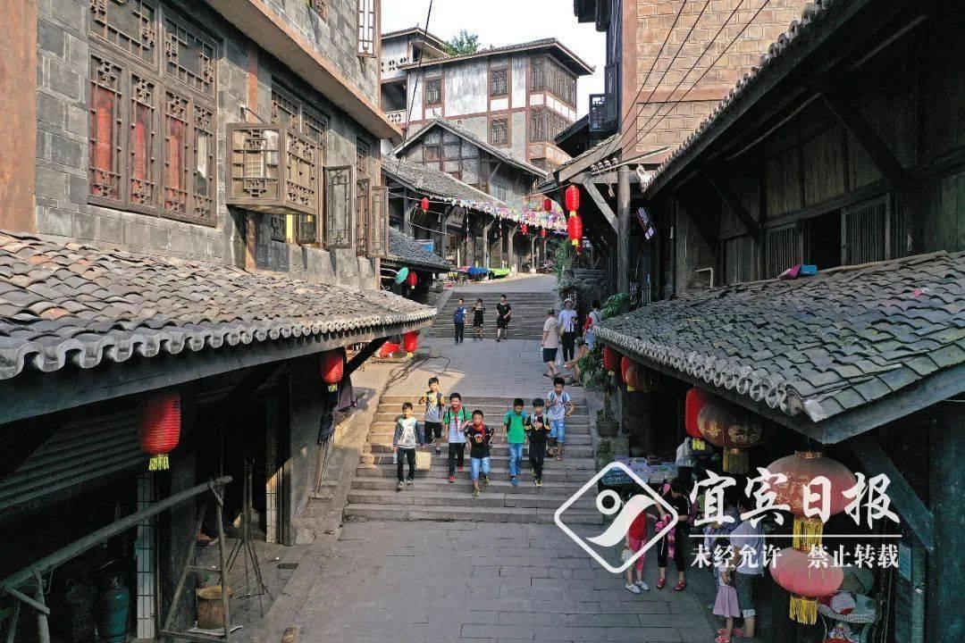 韩国一新地标被质疑抄袭中国广州塔，官方回应